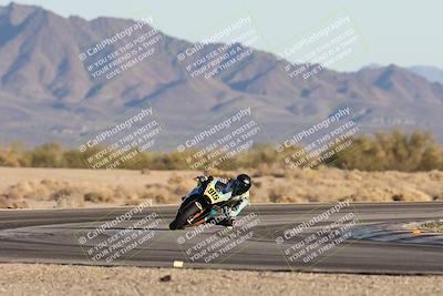 media/Dec-07-2025-CVMA (Sun) [[3e7d2de5dc]]/Race 17-Amateur Formula Middleweight/